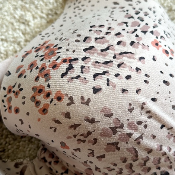 NWT perfect coverage bra from Victoria’s Secret - Picture 2 of 5